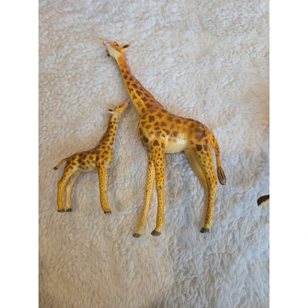 Safari Wild Anilmal Toys Lot 0f‎ 9 Sz.4